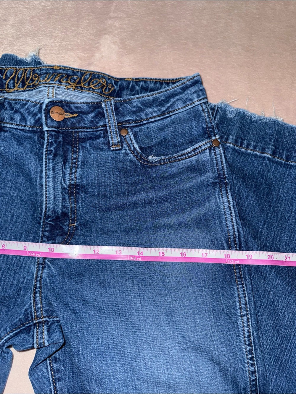 Wrangler boot cut high rise Jean size 30/L29 - Picture 8 of 12